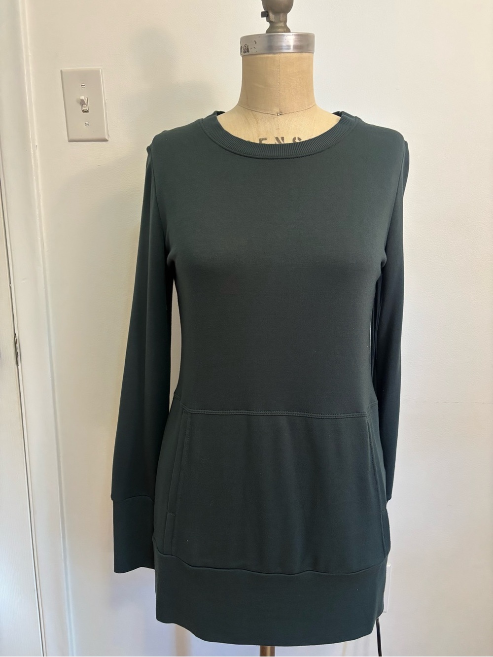 Reitmans Hyba Crewneck Tunic Sweatshirt